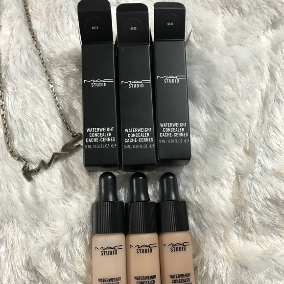 💯✨Mac studio water weight concealers new in box✨ - Picture 3 of 8